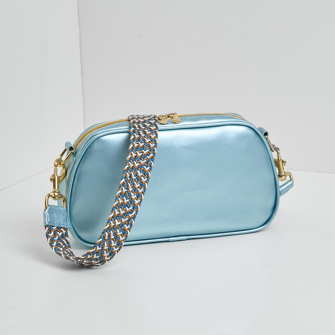 Umhängetasche Fleur – am Model getragen 2 – Milla von Cosy